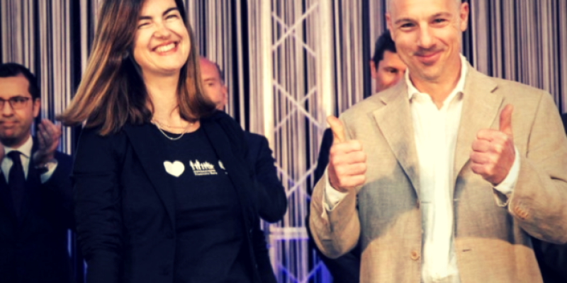 myHealthbox receives the “Collaboration Award” during the Innovation Night gala at Cosmofarma